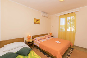 Apartment And Room Ivica