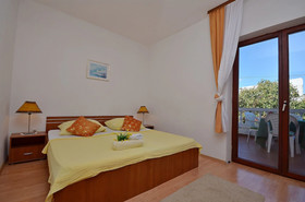 Apartment and Rooms Ante