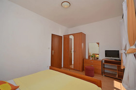 Apartment and Rooms Ante