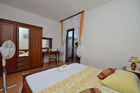 Apartment and Rooms Ante