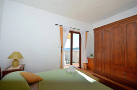 Apartment and Rooms Ante