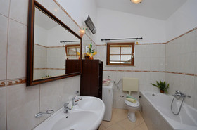 Apartment and Rooms Ante