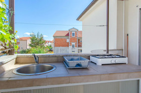 Apartment And Room Stefanija