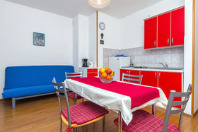 Apartment And Room Stefanija