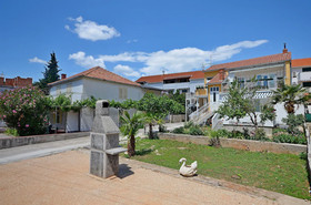 Apartment Mira