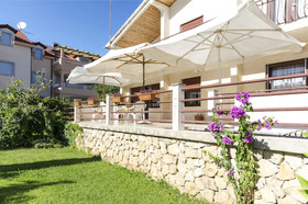 Apartments and Rooms Ante