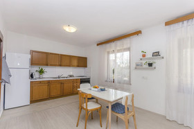 Apartments and Rooms Ante