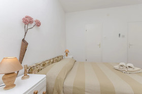 Apartments and Rooms Meri