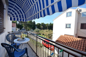 Apartments and Rooms Meri