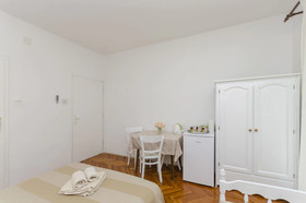 Apartments and Rooms Meri