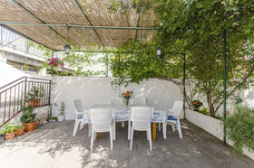 Apartments and Rooms Meri