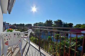 Apartments and Rooms Meri