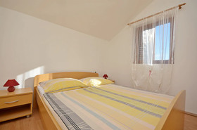 Apartments and Rooms Meri