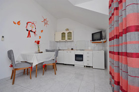 Apartments and Rooms Meri