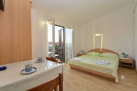 Apartments and Rooms Summercity Life