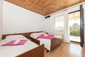 Apartments Desa