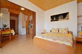 Apartments Ivica