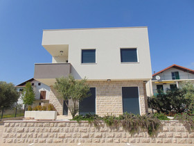 Apartments Luka