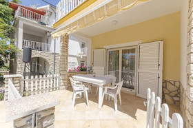 Apartments Tiho