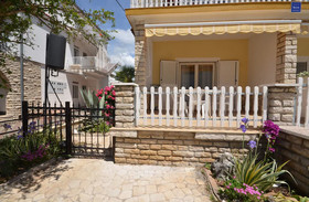 Apartments Tiho