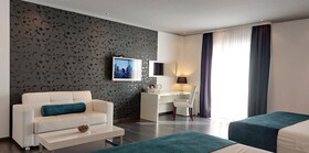 Refresh Boutique Suites