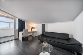 Refresh Boutique Suites