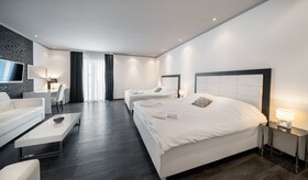 Refresh Boutique Suites