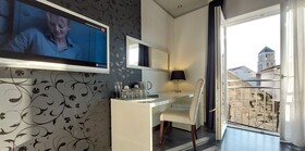 Refresh Boutique Suites