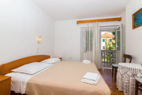Rooms Holiday Vibes