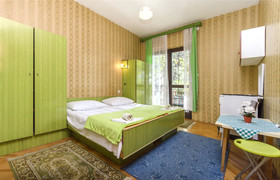 Rooms Summer Tree