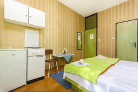 Rooms Summer Tree