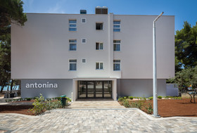 Villa Arausana & Antonina
