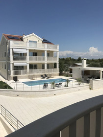 Villa Bachelor