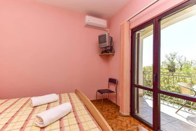 Apartments And Rooms Vukic