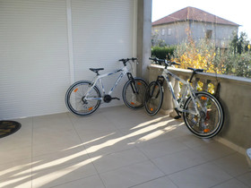Apartments And Room Thea