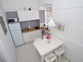 Apartments Feel Center