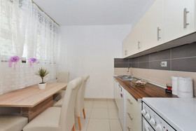 Apartments Feel Center