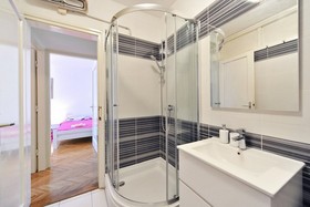 Apartments Feel Center