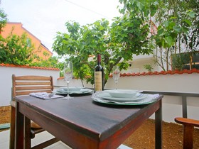 Apartments Lili Flora
