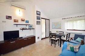 Elza Apartments
