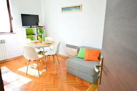 Elza Apartments