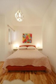 Ina Apartments