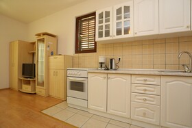 Ina Apartments