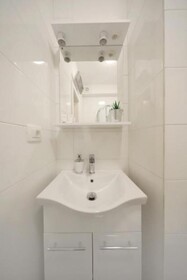 Ina Apartments