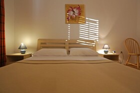 Ina Apartments