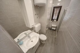 Ina Apartments