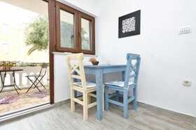 Ina Apartments