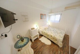 Ina Apartments
