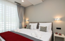 Sky & Sun Luxury Rooms