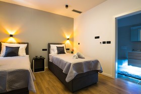 Sky & Sun Luxury Rooms